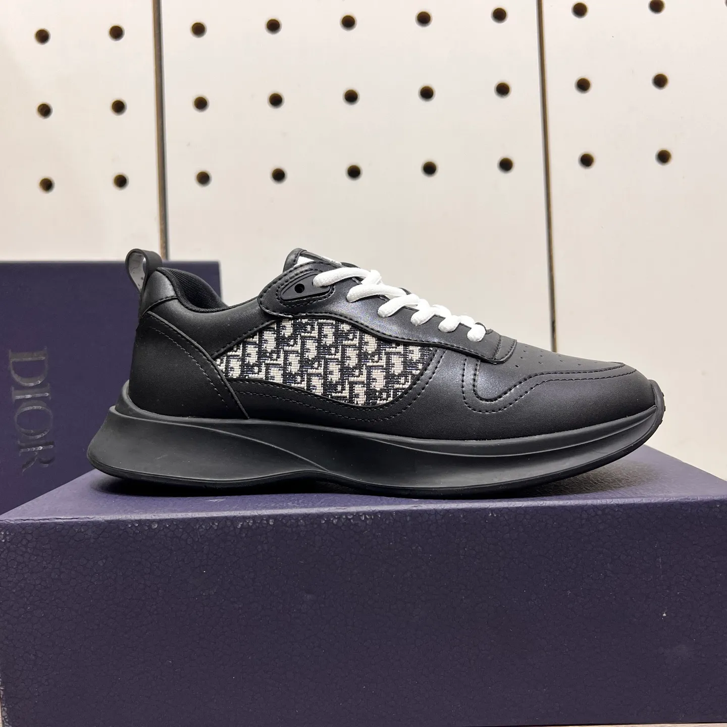 Men's Men's Shoes 💰: 400💰《Dior》The latest and most popular casual shoes, top brand [seduce] luxury~purchase, top~quality. [Strong] The upper is made of imported breathable cowhide with material ➕ breathable sheepskin feet (•) and fine workmanship. Original stylish and stylish soft rubber wear-resistant foreskin outsole, light and comfortable on the foot, size: 38-44, (customized 45, 46), five colors available